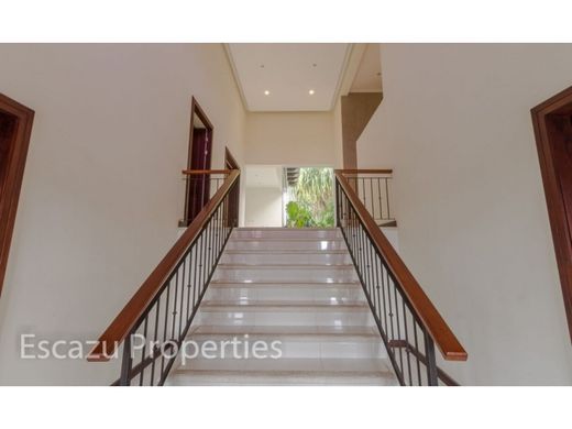 Wohnkomplexe in Guachipelín, Escazú