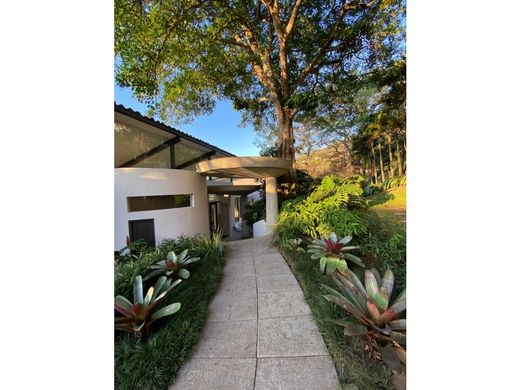 Luxury home in Santa Ana, Provincia de San José
