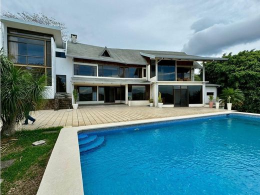 Luxury home in Santa Ana, Provincia de San José
