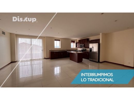 ﺷﻘﺔ ﻓﻲ Escazú, Provincia de San José