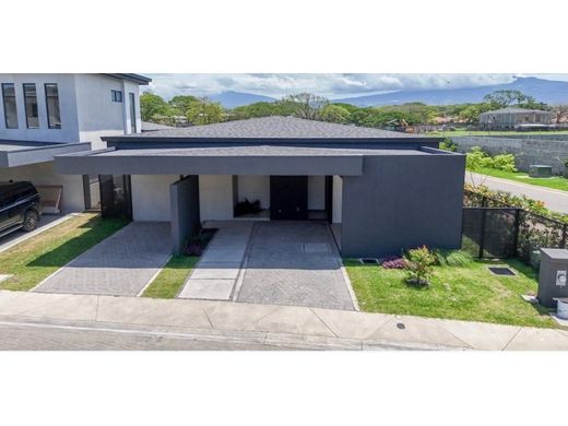 Luxury home in Santa Ana, Provincia de San José