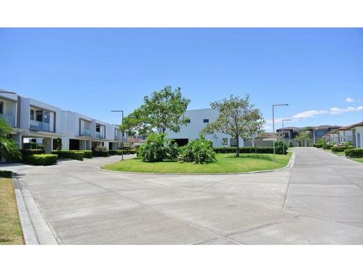 Luksusowy dom w Santa Ana, Provincia de San José