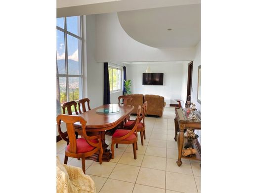 Casa de lujo en Santa Ana, Provincia de San José