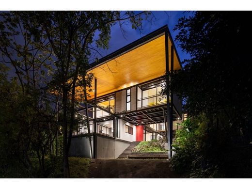 Luxe woning in San Antonio, Coto Brus