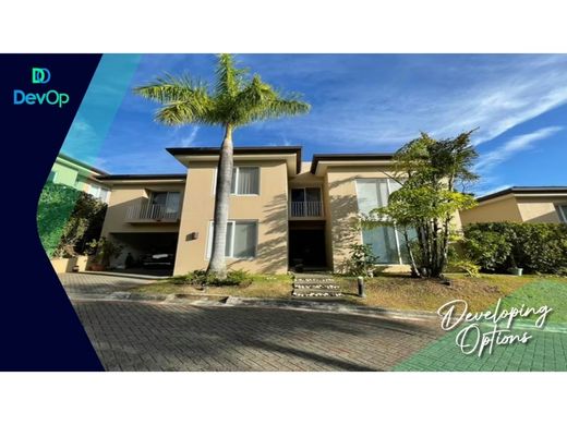 Элитный дом, Escazú, Provincia de San José