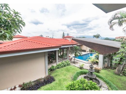 Casa di lusso a Escazú, Provincia de San José