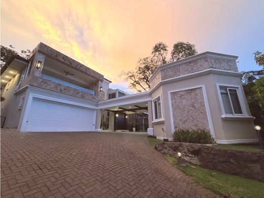Luxury home in Escazú, Provincia de San José