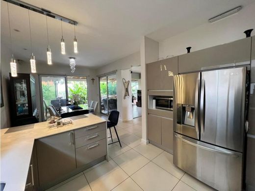 Santa Ana, Provincia de San Joséの高級住宅