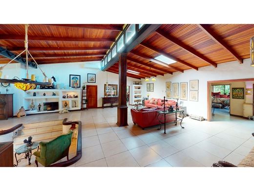 Cortijo o casa de campo en Santa Ana, Provincia de San José
