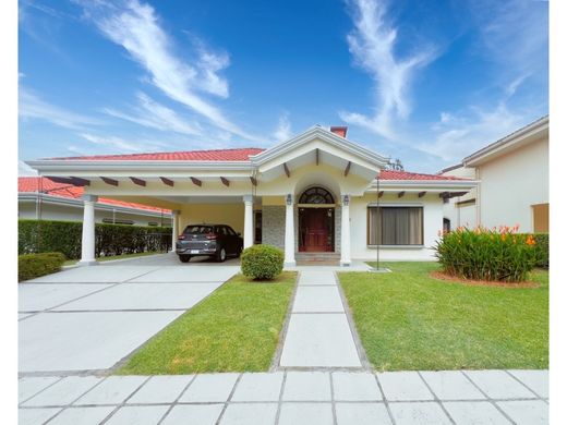 ‏בתי יוקרה ב  Santa Ana, Provincia de San José