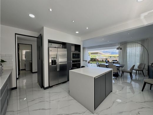 Casa di lusso a Escazú, Provincia de San José