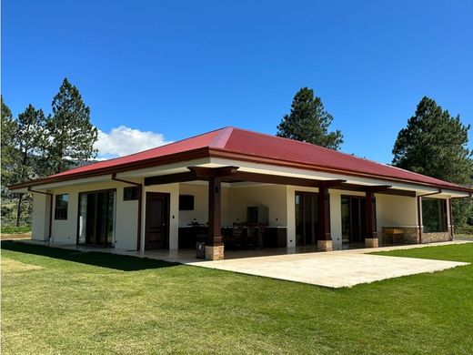 Casa rural / Casa de pueblo en Quesada, San Carlos