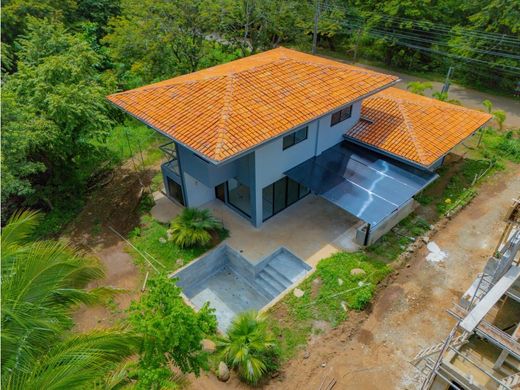 Casa de luxo - Coco, Sardinal, Carrillo