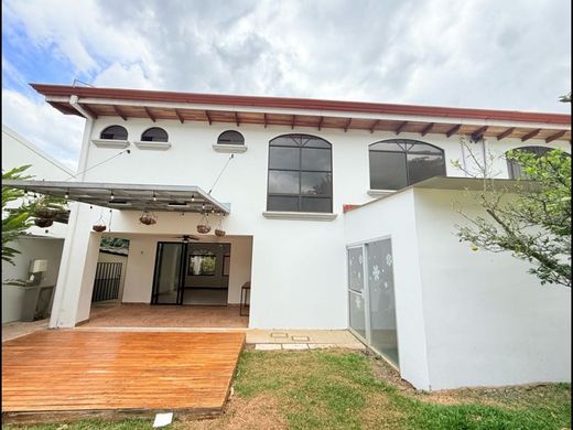 Luxury home in Escazú, Provincia de San José