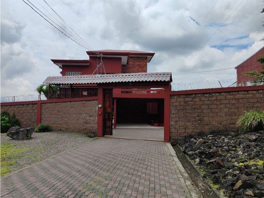 Luxus-Haus in San Rafael, Carrillo