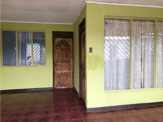 Casa de lujo en Paraíso, Provincia de Cartago