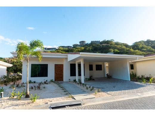 Casa de lujo en Coco, Sardinal, Carrillo