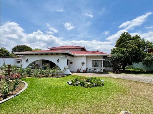 Luxury home in San Antonio, Belén