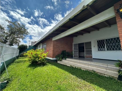 Luksusowy dom w San Pedro, Montes de Oca