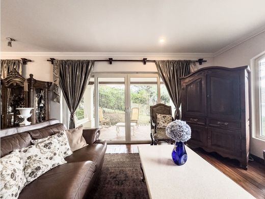 Kamienica w Escazú, Provincia de San José