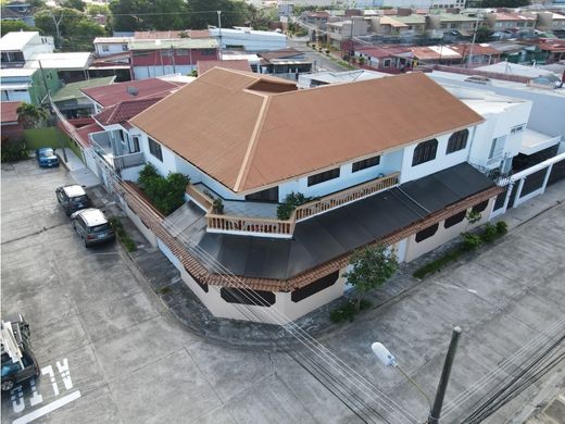 Maison de luxe à Llorente, Flores