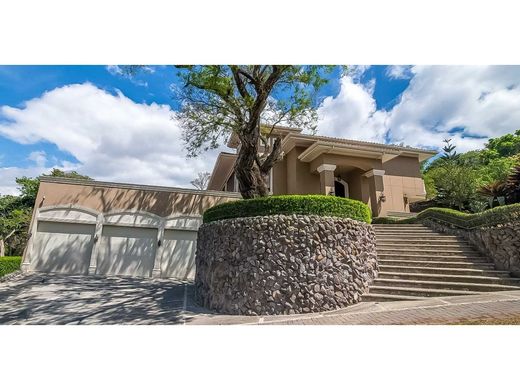 Luxury home in Escazú, Provincia de San José