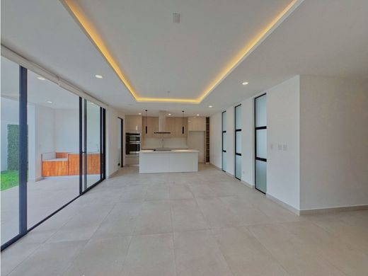 Luxury home in Santa Ana, Provincia de San José