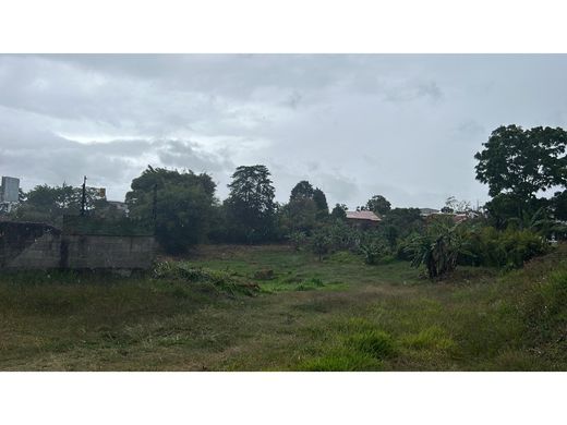 Sabanilla, Montes de Ocaの土地