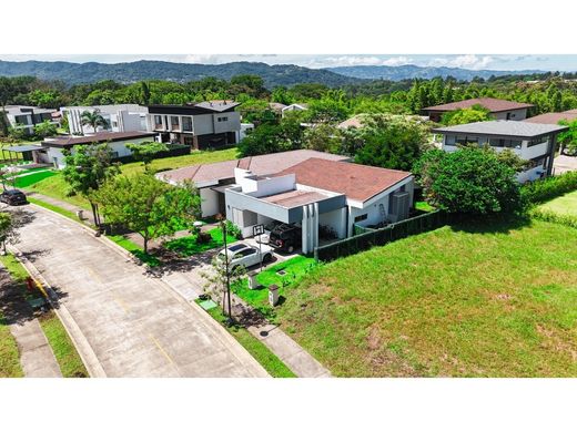 ‏בתי יוקרה ב  Guácima, Cantón de Alajuela