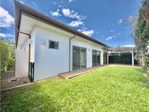 ‏בתי יוקרה ב  Santa Ana, Provincia de San José