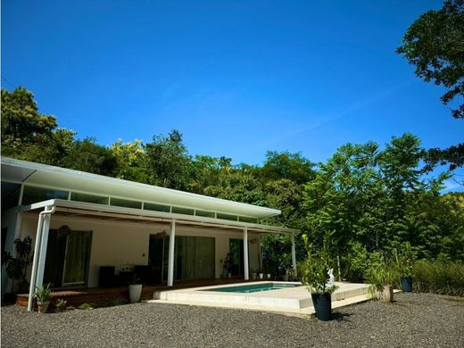 Maison de luxe à Garabito, Río Cuarto