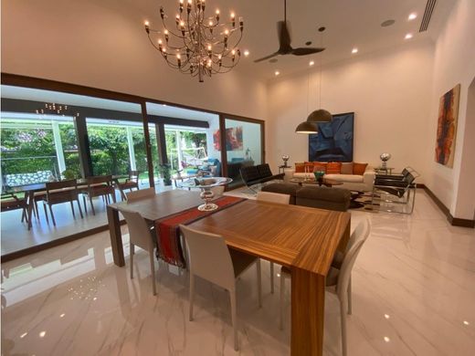 Santa Ana, Provincia de San Joséの高級住宅