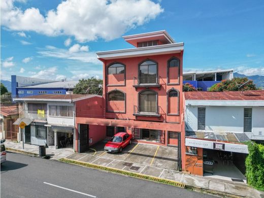 Edificio en San José, Cantón de San José