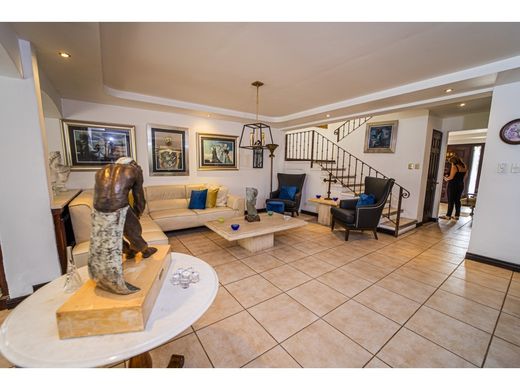 Casa di lusso a Escazú, Provincia de San José