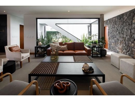 Luxus-Haus in Carlos María Ulloa, Provincia de San José