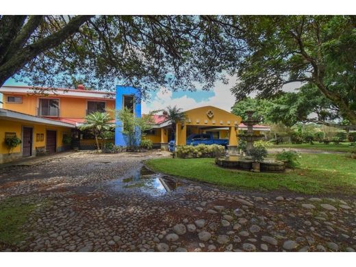 Luksusowy dom w Belén, Carrillo