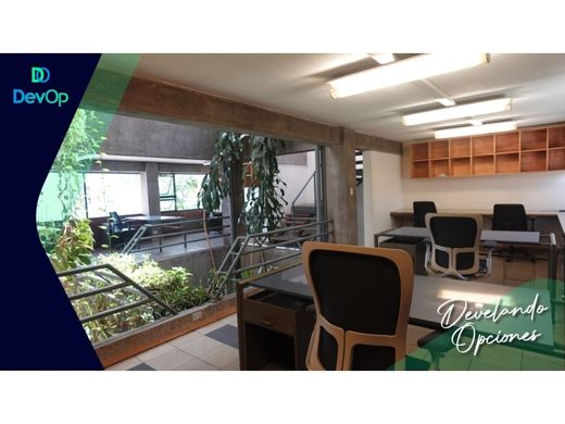 Edificio en San José, Cantón de San José