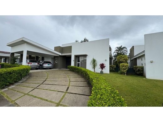 Luksusowy dom w Santa Ana, Provincia de San José