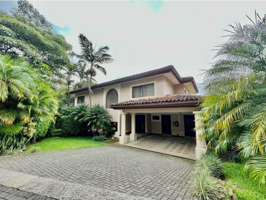 Maison de luxe à Escazú, Provincia de San José