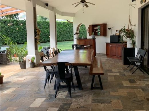 Πολυτελή κατοικία σε Alajuela, Cantón de Alajuela