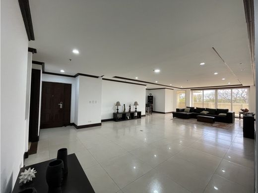 Piso / Apartamento en Mata de Palo, Cantón de San José