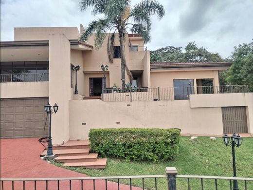 Maison de luxe à Colón, Mora