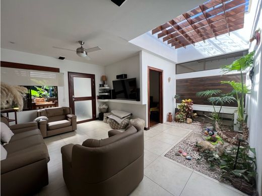 Casa di lusso a Escazú, Provincia de San José