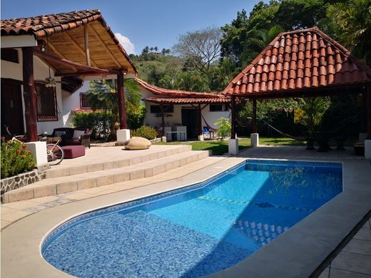 Luxe woning in Grecia, Provincia de Alajuela