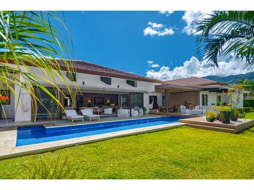 Luxury home in Santa Ana, Provincia de San José