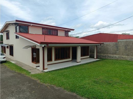 Luxe woning in San Miguel, Coto Brus