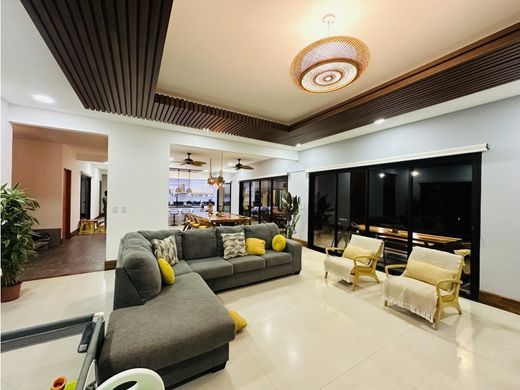 Элитный дом, Potrero, Santa Cruz