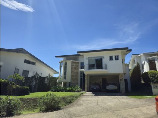 Casa di lusso a Escazú, Provincia de San José