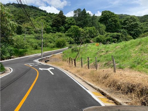 Grundstück in Escazú, Provincia de San José