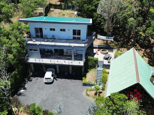 Luxury home in San Gerardo de Dota, Dota